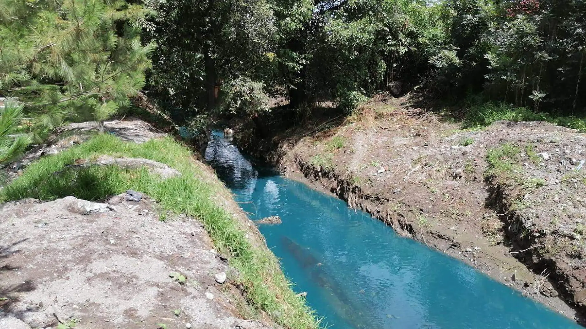 Realizan primeras clausuras a empresas que contaminan Río Atoyac 